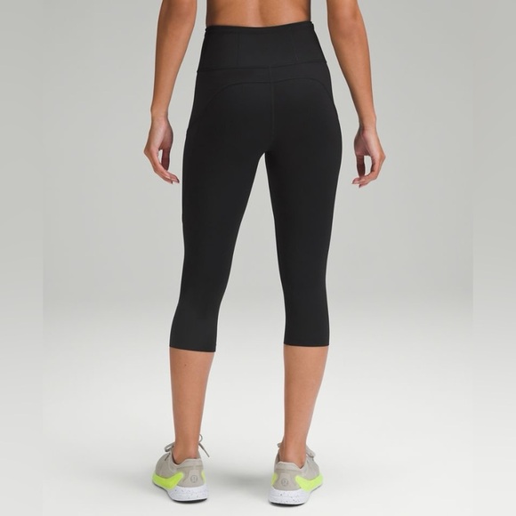 Lululemon Fast and Free High Rise Crop 19" 7 Pocket Legging - Picture 2 of 12